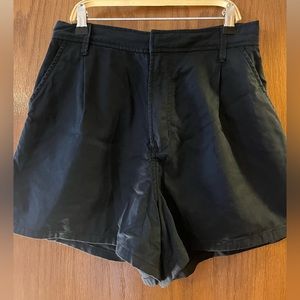 Good American size 3 shorts